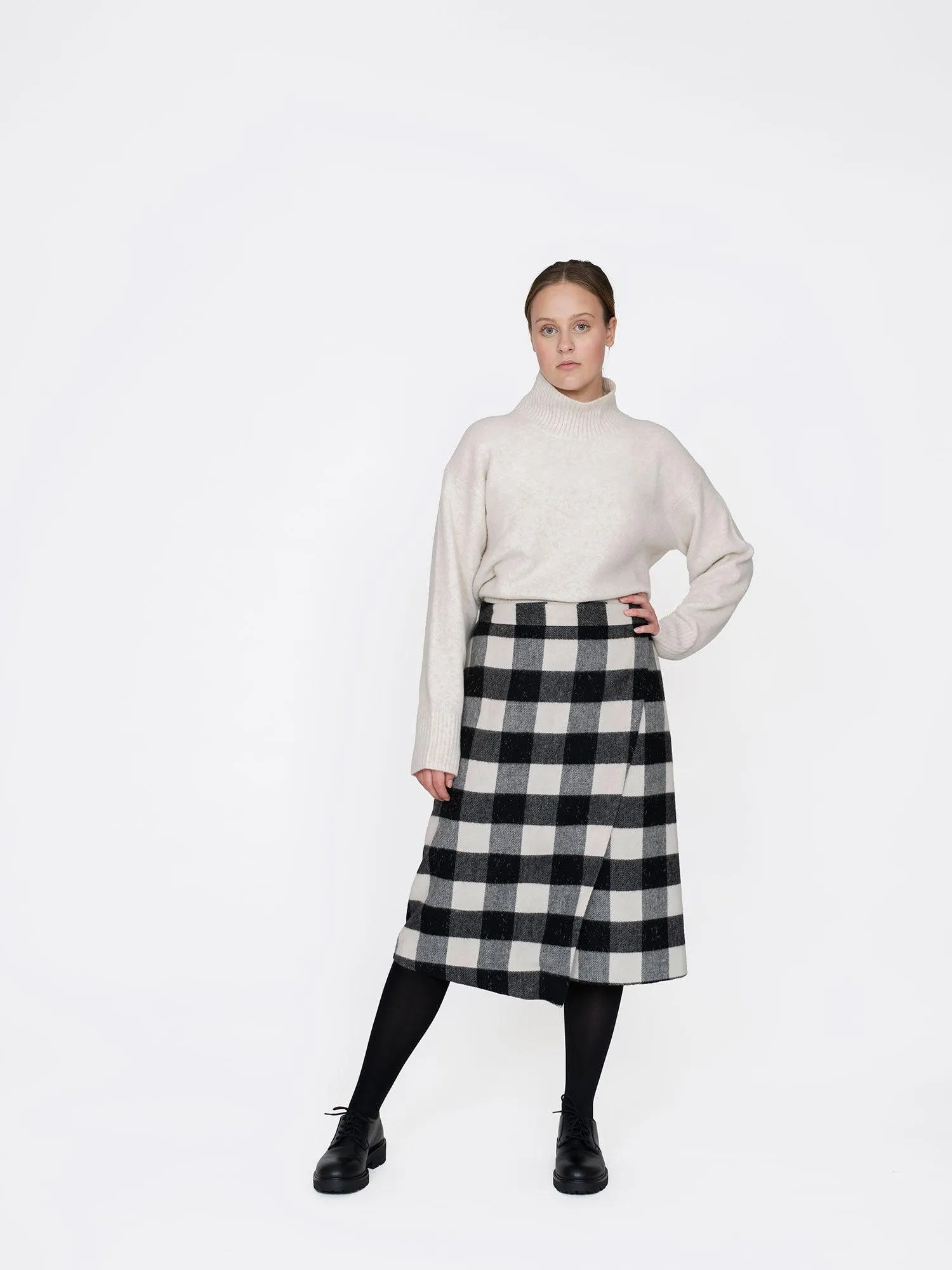 ASYMMETRIC MIDI SKIRT PATTERN