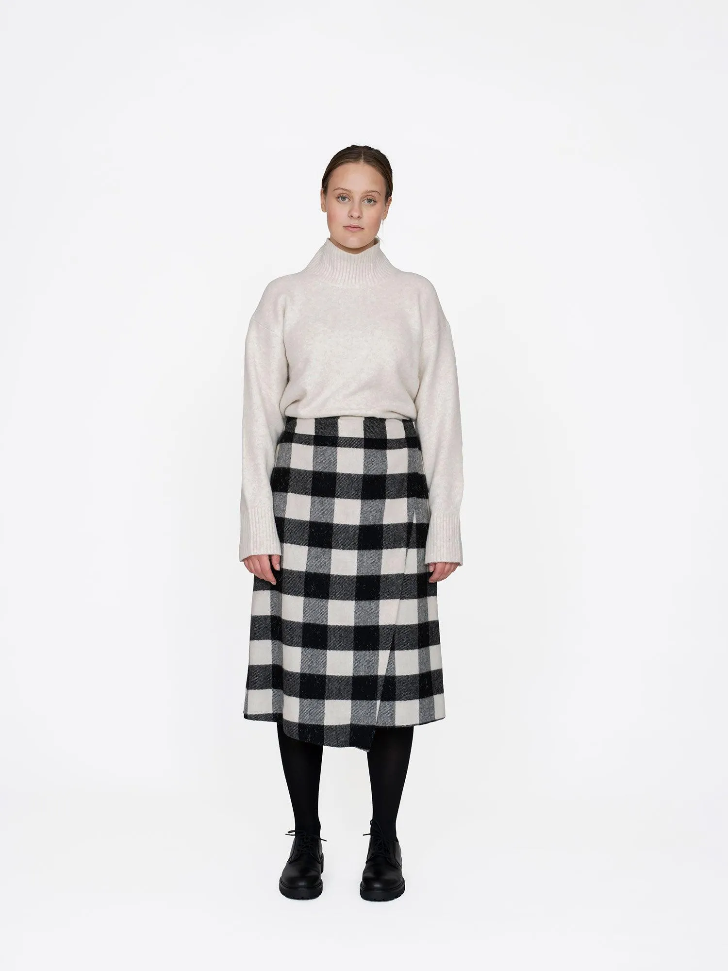 ASYMMETRIC MIDI SKIRT PATTERN