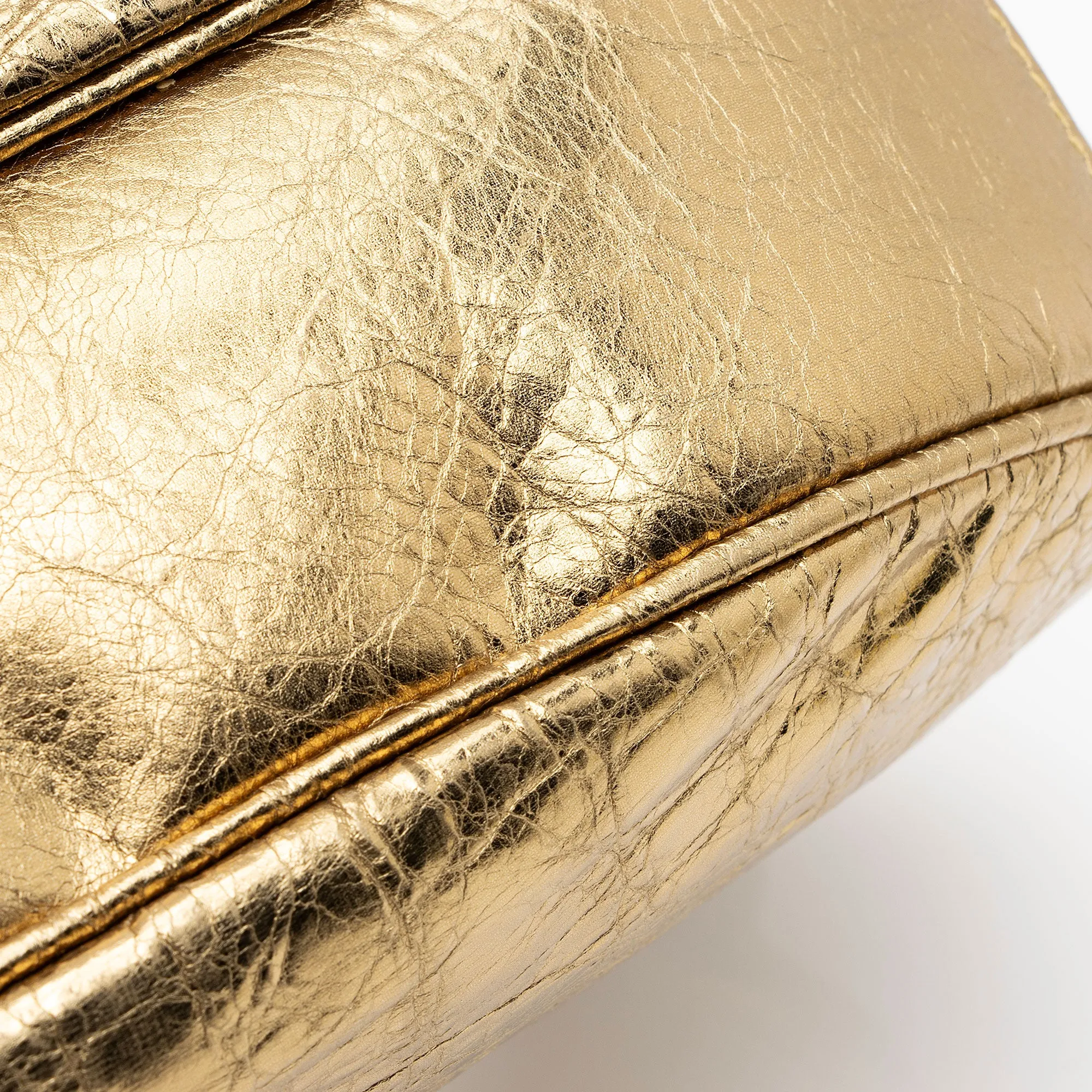 Balenciaga Metallic Le Cagole XS Shoulder Bag (SHF-PwFUND)