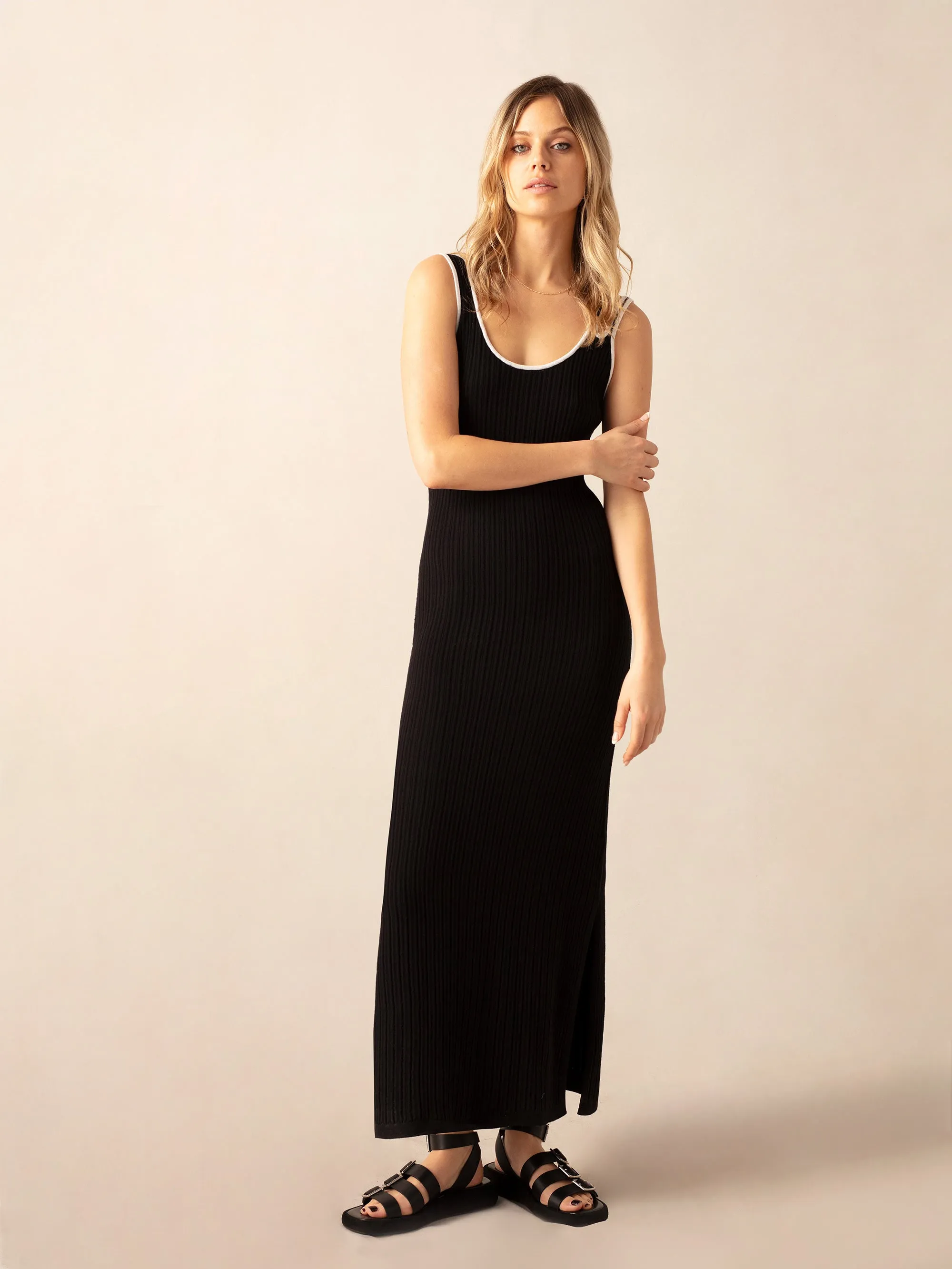 Black Contrast Cut Out Shoulder Knit Dress