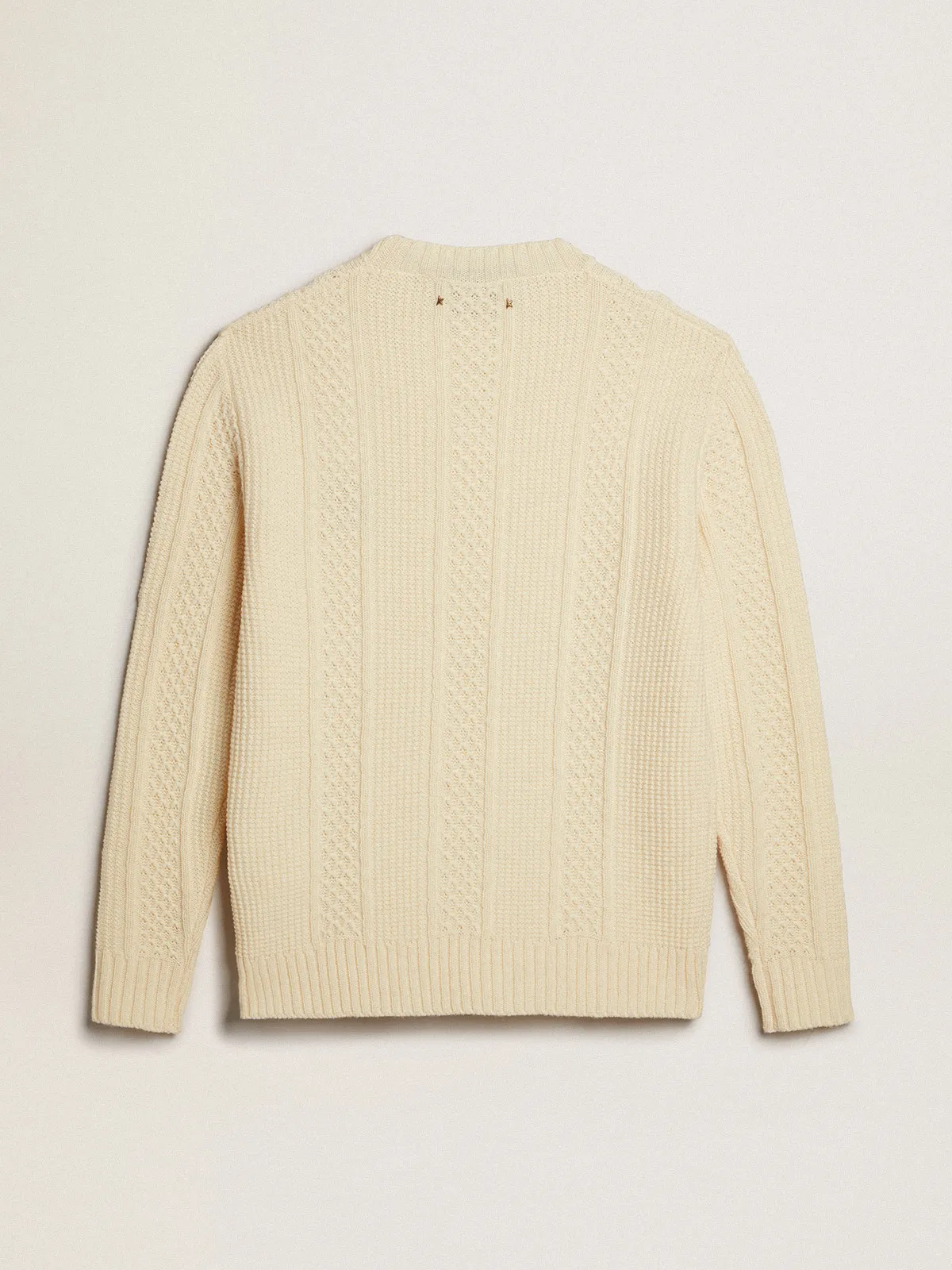 Round-neck sweater in wool with embroidery on the heart