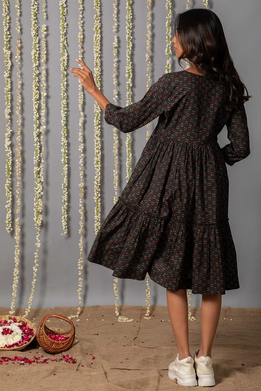 V Neck Ajrak bottle Green Print Graduated Dress